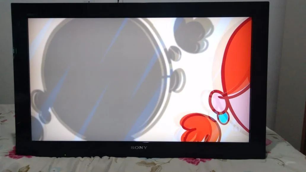 Vendo TV 40 polegadas  ela não é smart funcionando perfeitamente valor 150reais 