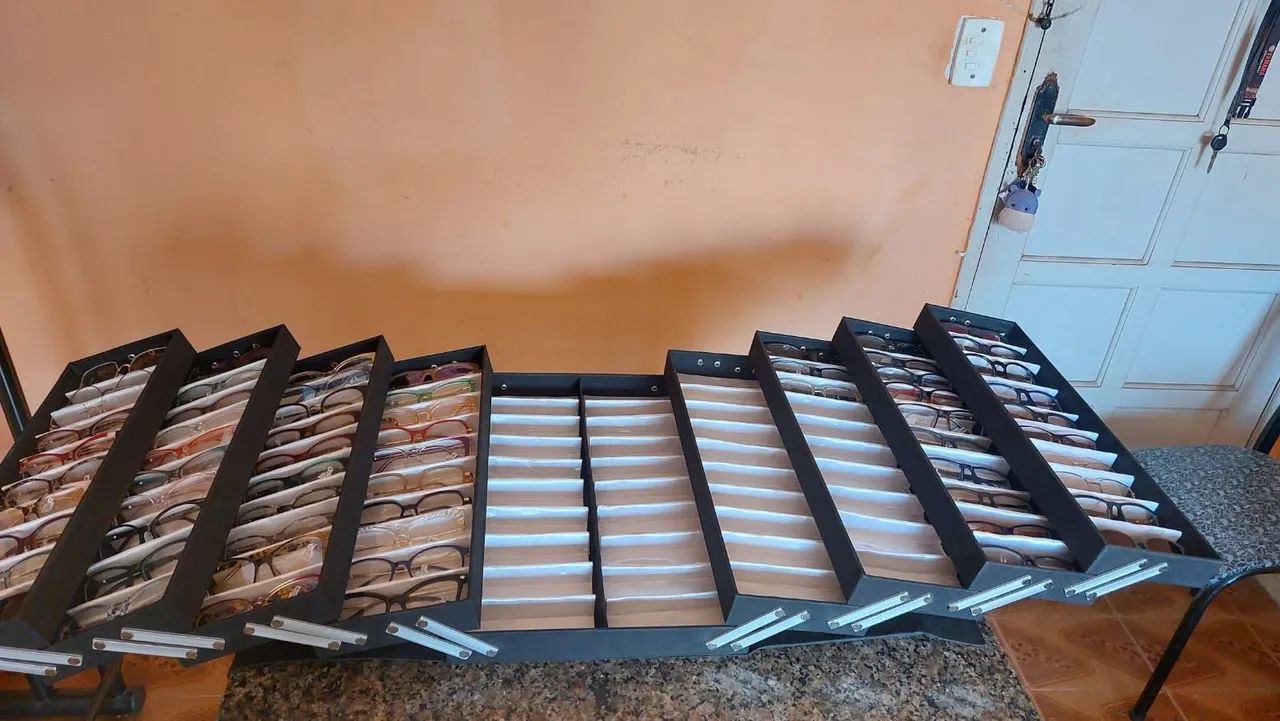 Kit Para Ótica - Armações e Maleta - Foto 5