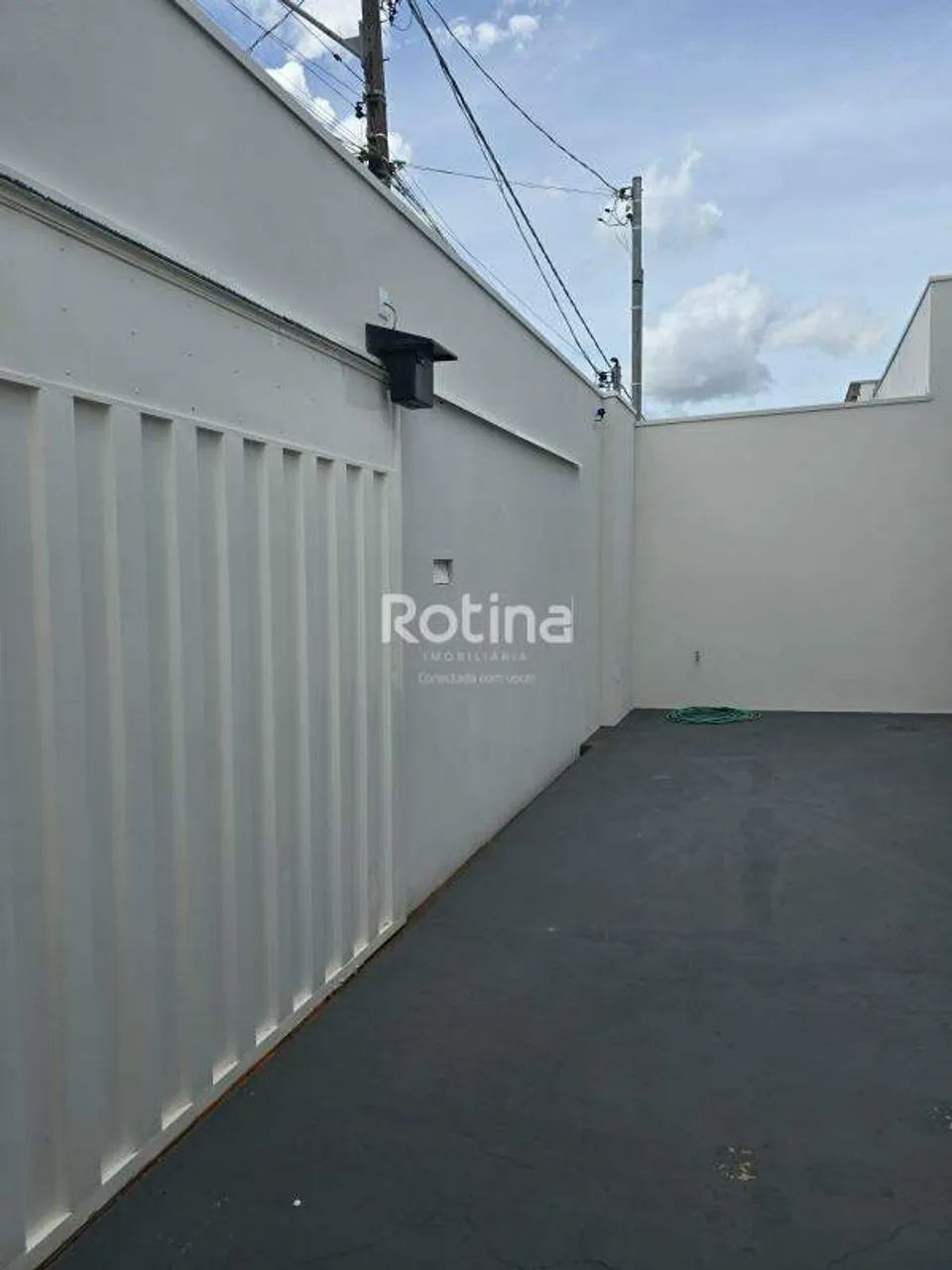 Casa à venda no Jardim Veneza, em Uberlândia, com 3 quartos e 2 suítes - Foto 2