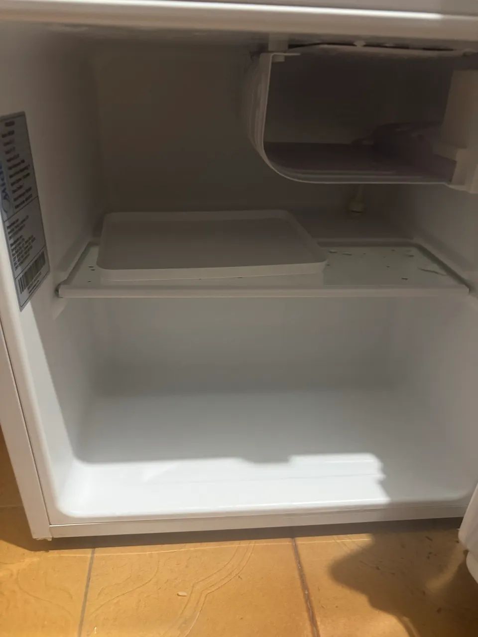 Frigobar Midea de 45 Litros, - Foto 2