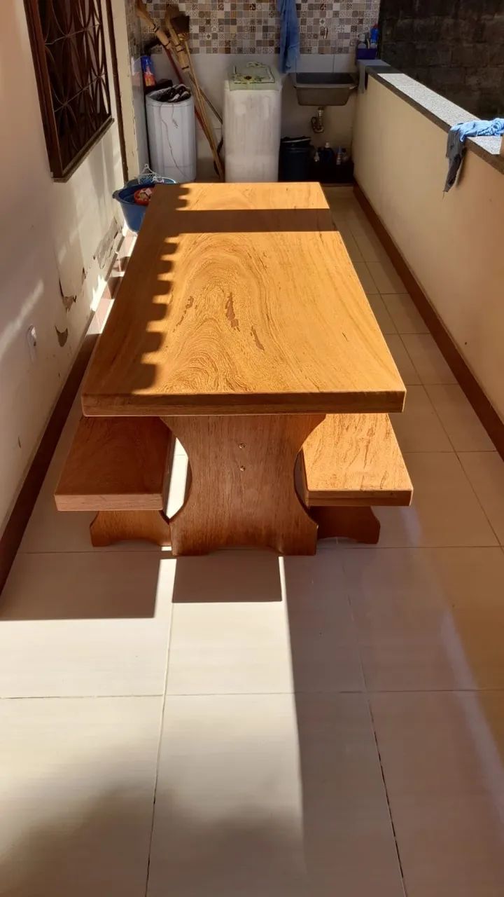 Mesa angelim pedra 2metros X 80cm com 2 bancos  - Foto 3