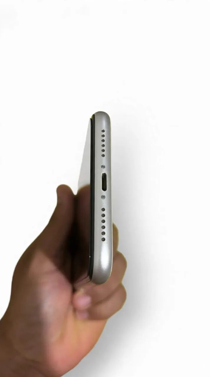 iPhone 11 Branco 64GB + 4 Capinhas - Foto 5