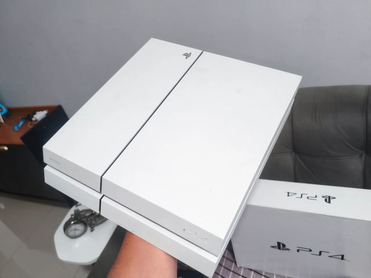 Ps4 DESBLOQUEADO jogos+ 2 controles  - Foto 5