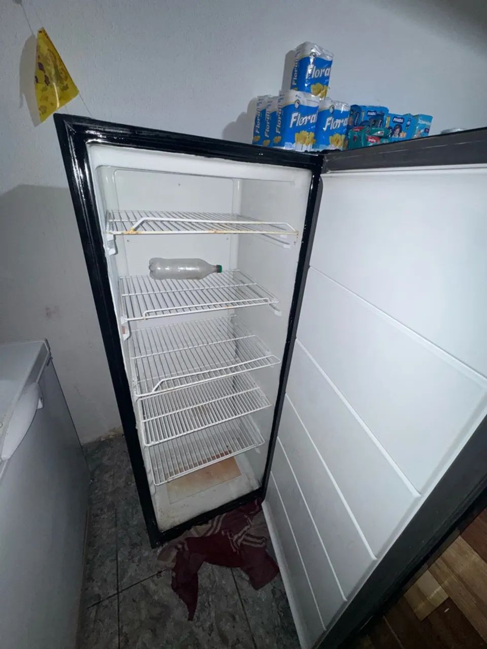 Frezer vertical  - Foto 2