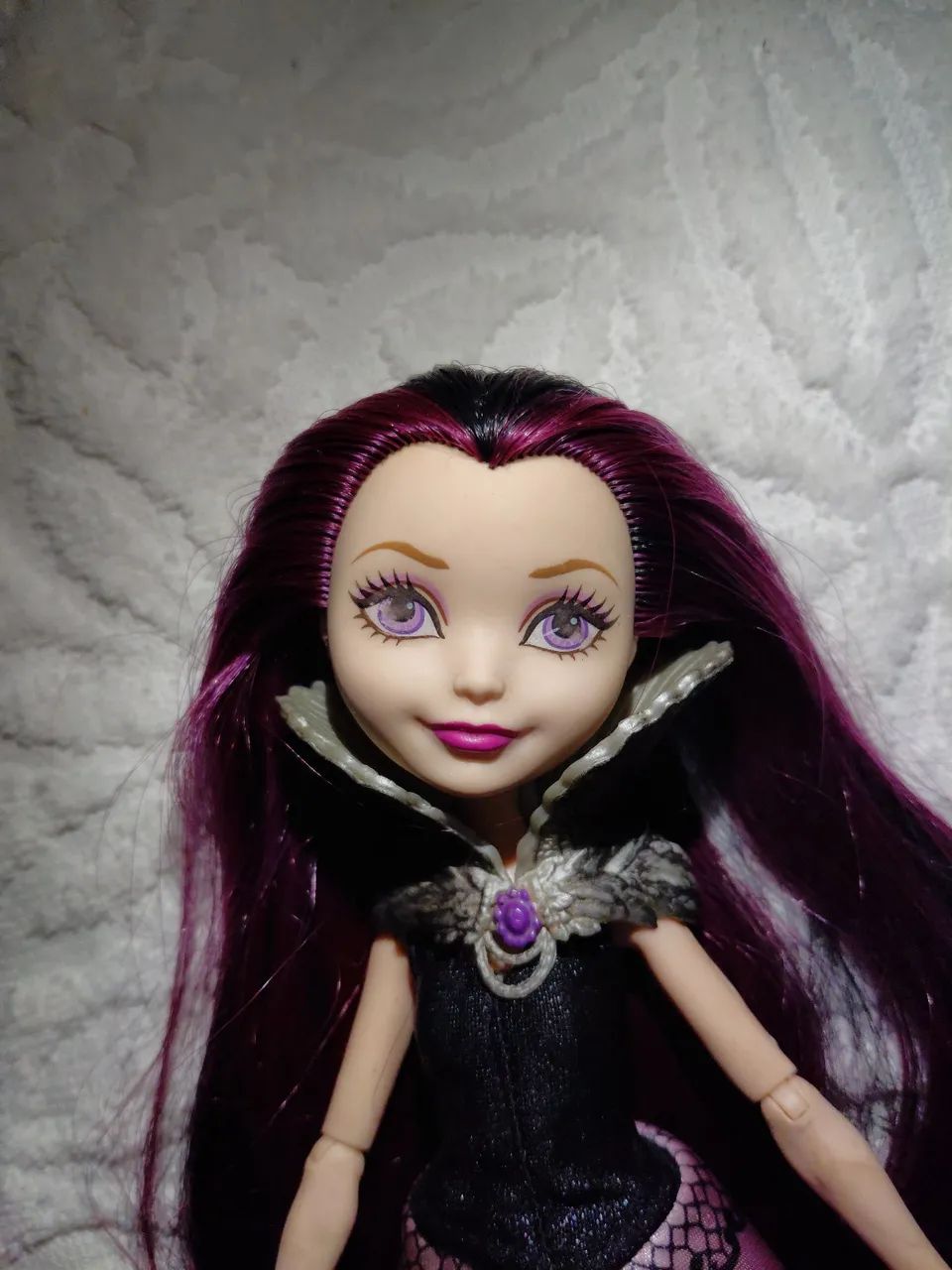 Boneca ever after high com defeito  - Foto 2