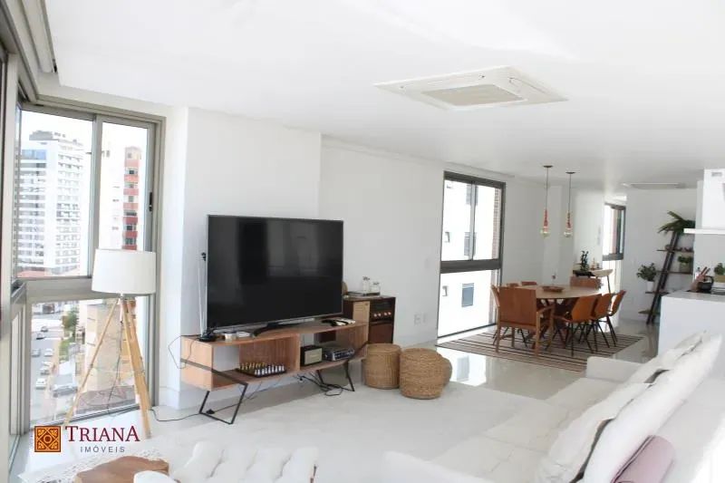 APARTAMENTO FINAMENTE DECORADO EM LOCALIZAÇÃO PRIVILEGIADA NO CENTRO DE FLORIANÓPOLIS - Foto 4