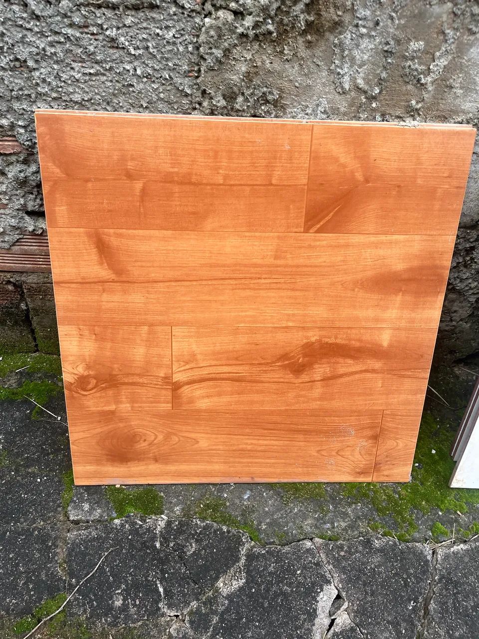 2 Wooden-style Ceramic Tiles 50x50 cm – Leftover from Construction Project