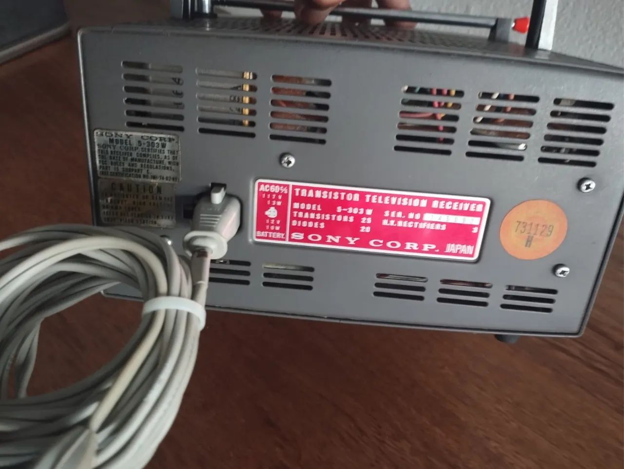 TV ANTIGA SONY - PEÇA DE COLEÇÃO / DECORAÇÃO - Foto 4