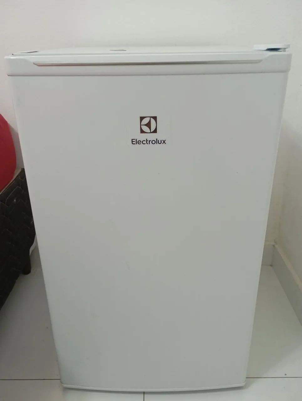 FRIGOBAR ELETROLUX 122 LITROS EXTREMAMENTE NOVO