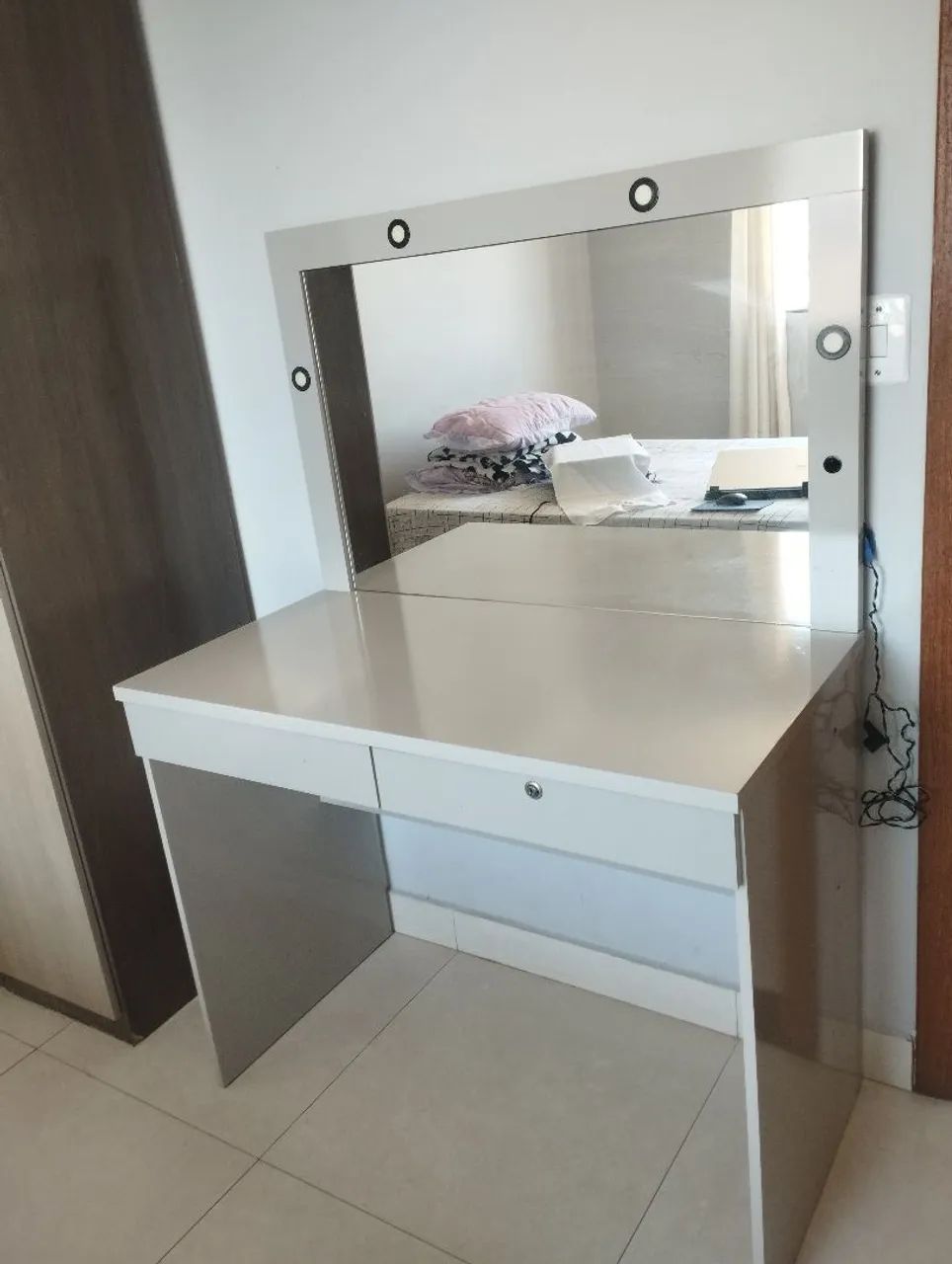 Mesinha / penteadeira com espelho  - Foto 3