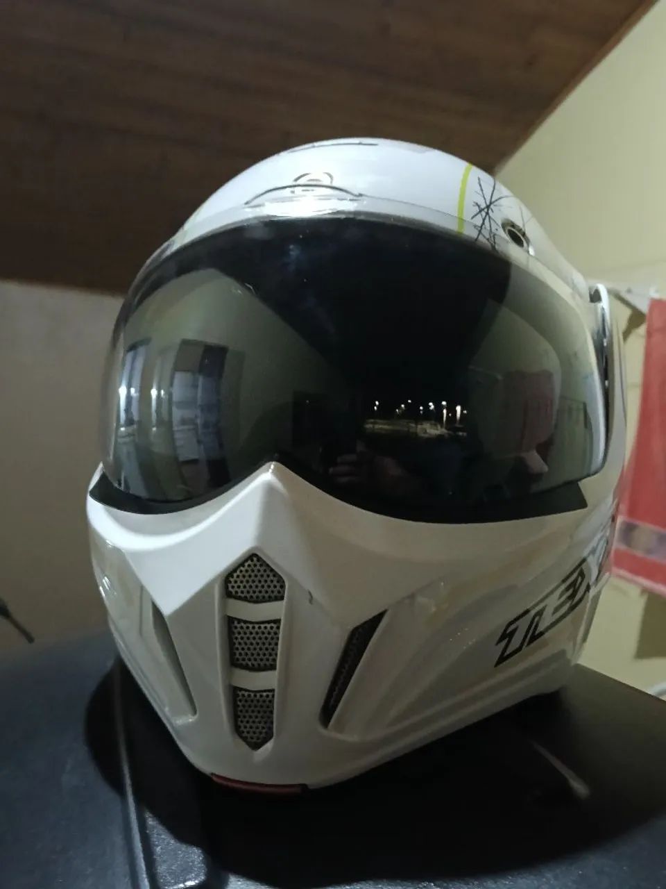 Capacete Texx Stratos 180 escamoteável  - Foto 4
