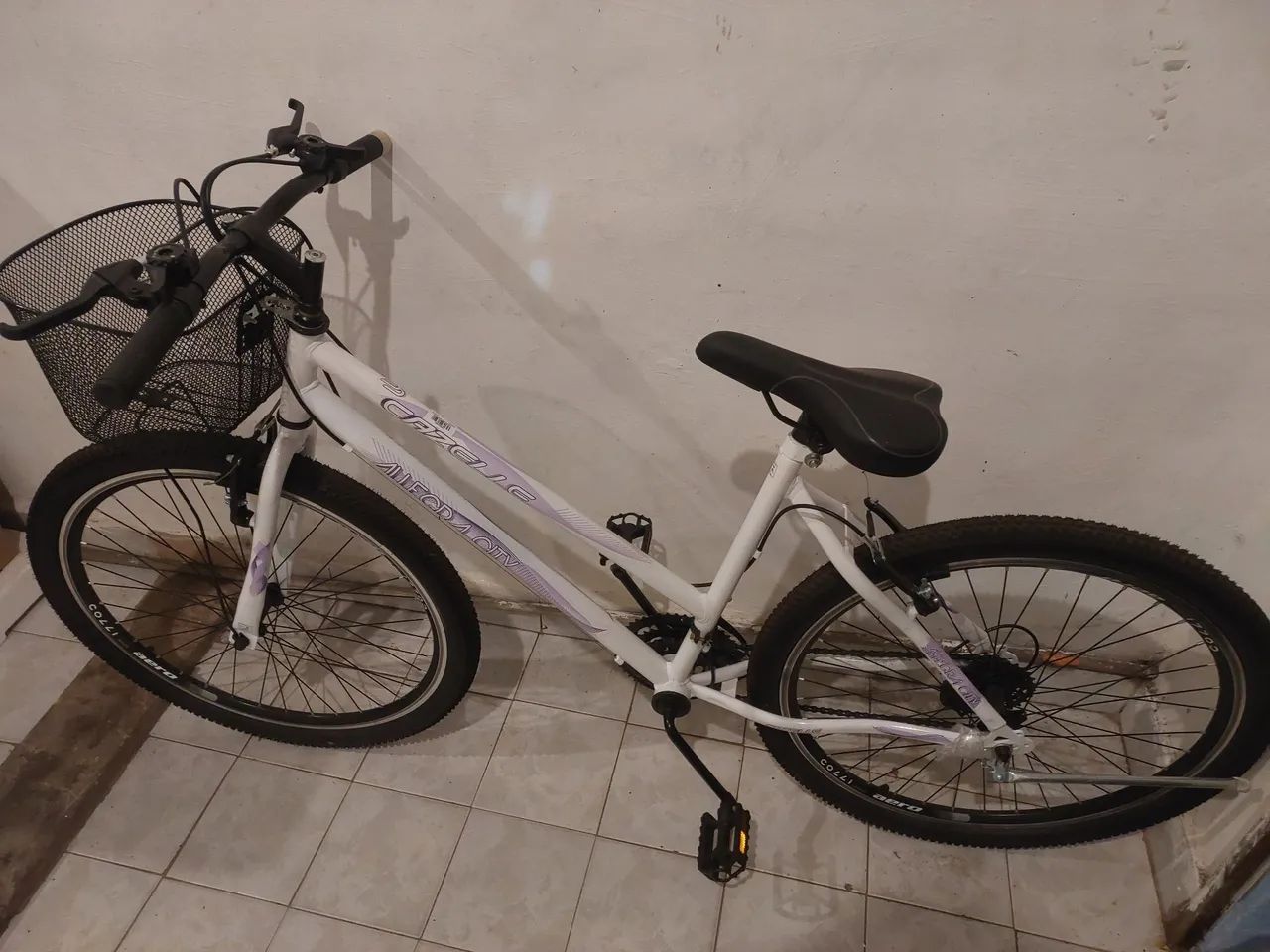 Vendo bicicleta aro26 seminova  - Foto 3