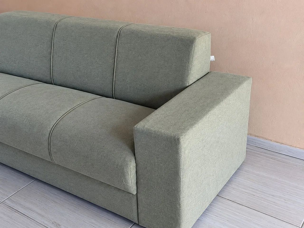 VENDO SOFÁ E BOA CONDIÇÃO, SEM NENHUMA AVARIA  - Foto 3