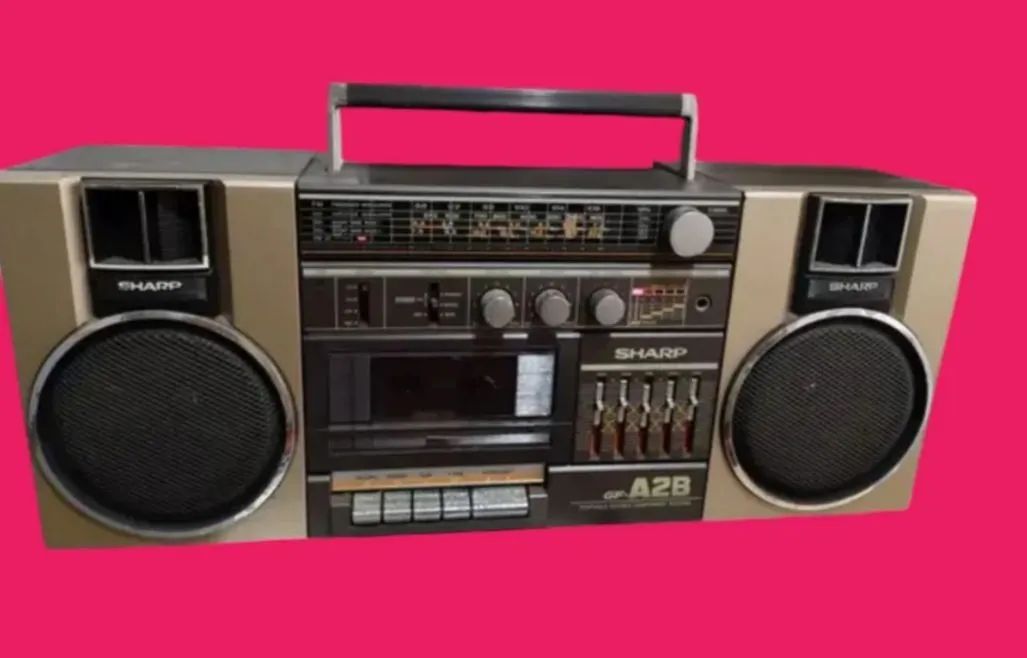 Rádio Sharp gravador 