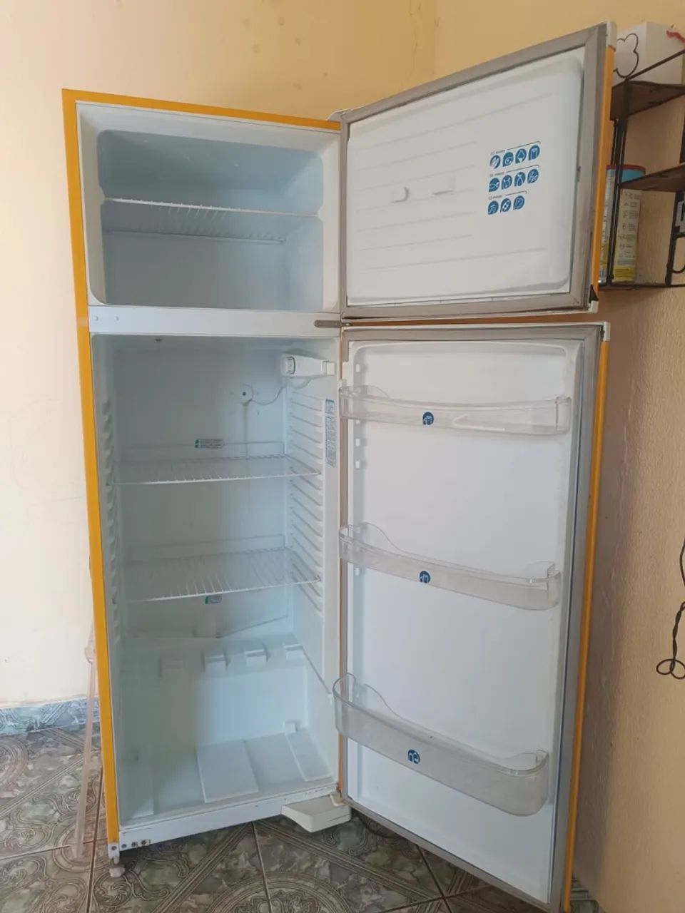 Geladeira DAKO 337 litros - Foto 4