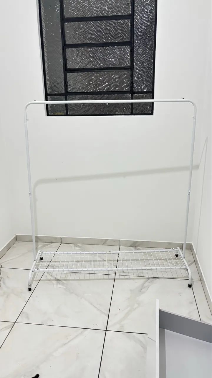 Arara/cabideiro para roupas 