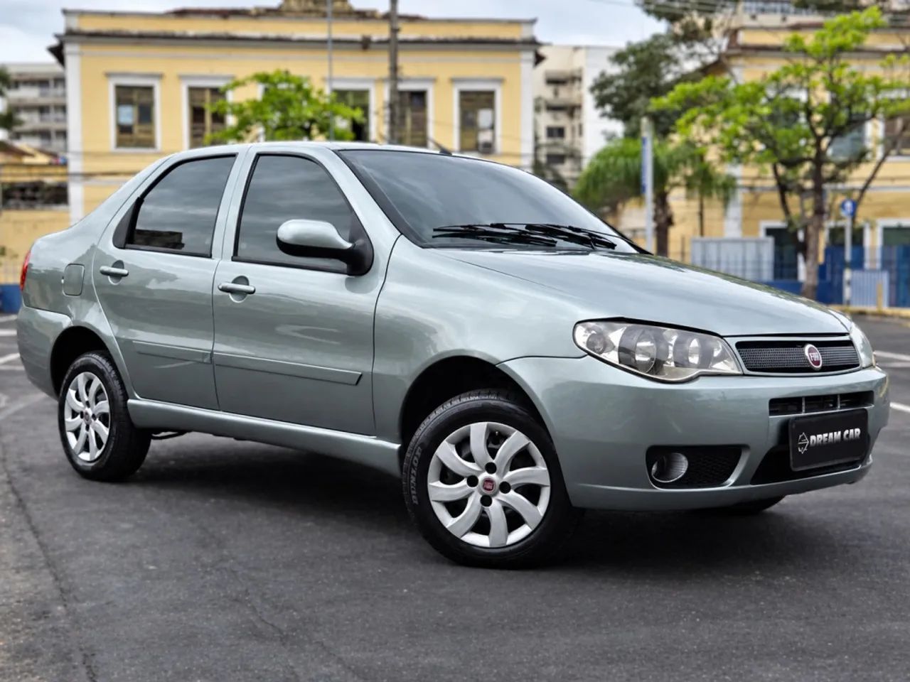 Fiat Siena HLX 1.8 MPI Flex 8V 4P 2005