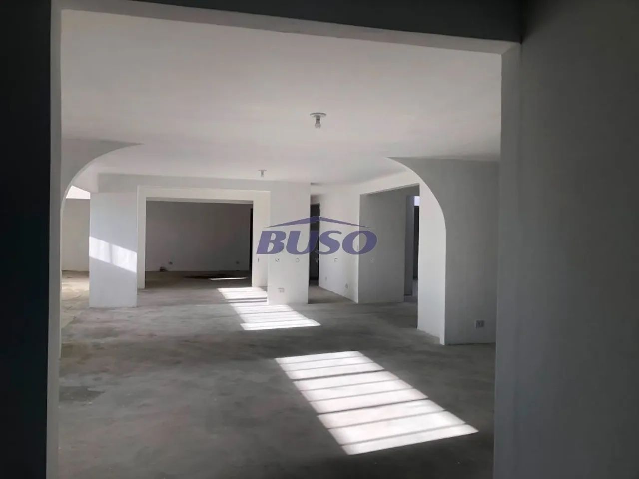Sala comercial com 840 m2 para locação no Pilarzinho - Foto 4
