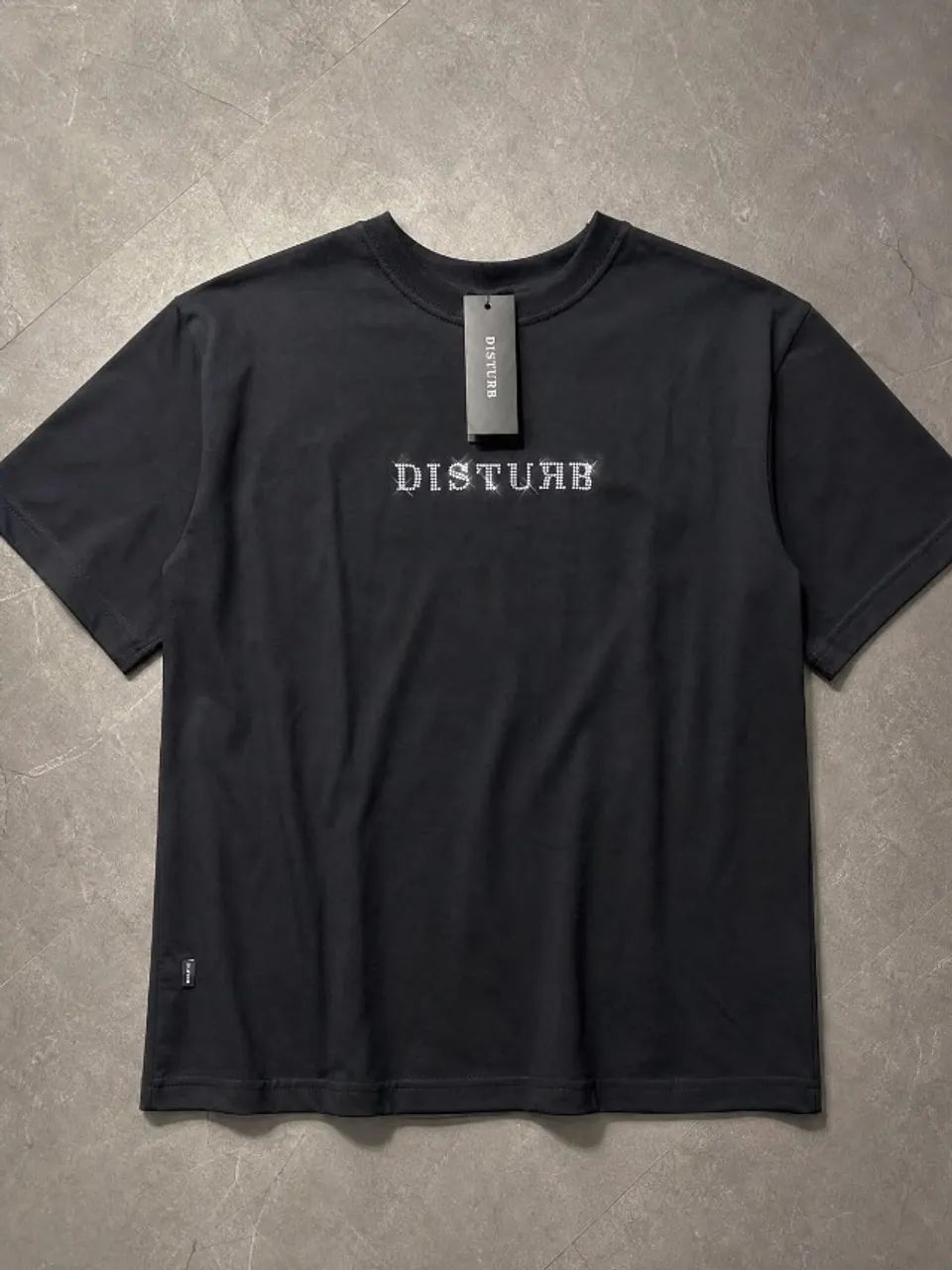 Camiseta Disturb Studded 