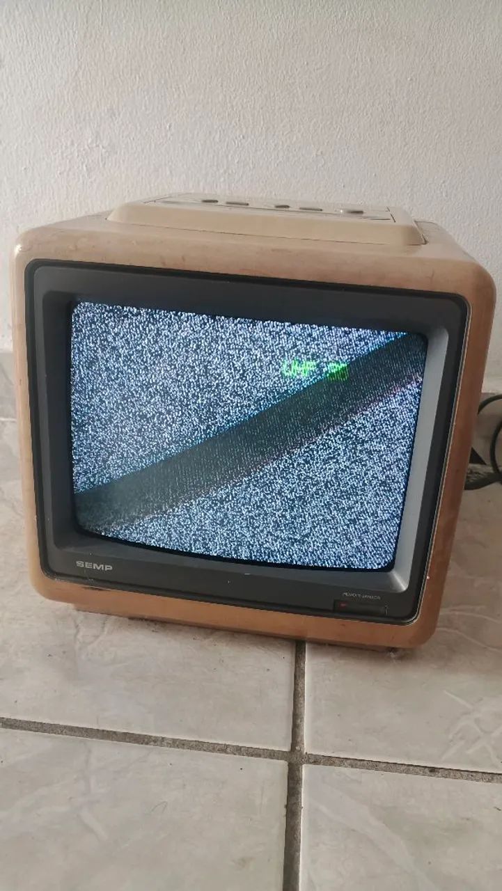 Televisão antiga SEMP  - Foto 2