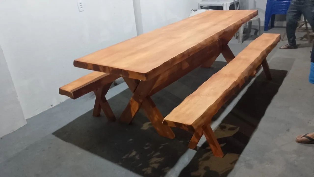 Mesa Rústica Maciça Ivernizada - Foto 2