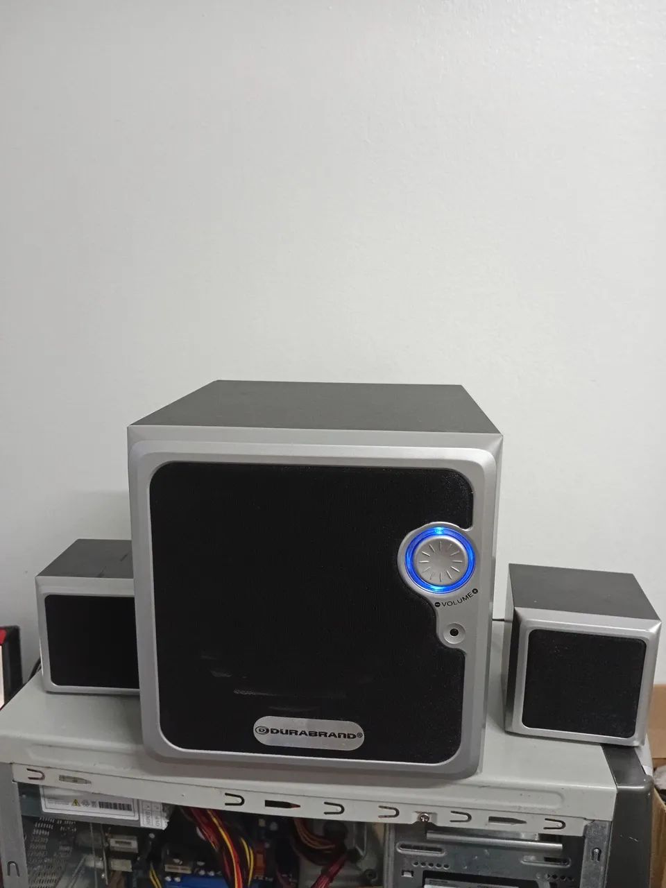 Caixa de som com subwoofer 15w Rms + 2 Caixas Pequenas 