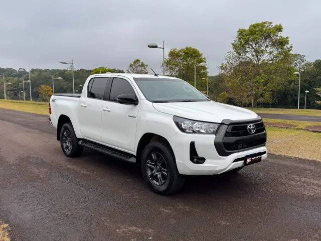 Toyota Hilux Hilux CD SR 4x4 2.8 TDI Diesel Aut. 2022