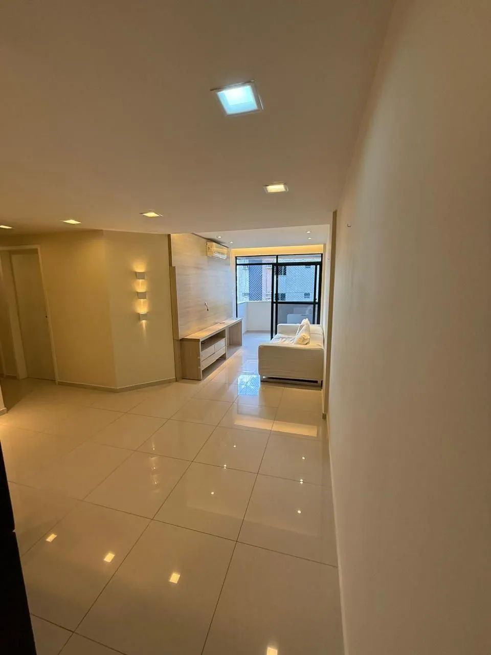ALUGO APARTAMENTO SEMI MOBILIADO - EDIFICIO PONTA NEGRA RENASCENÇA - Foto 3