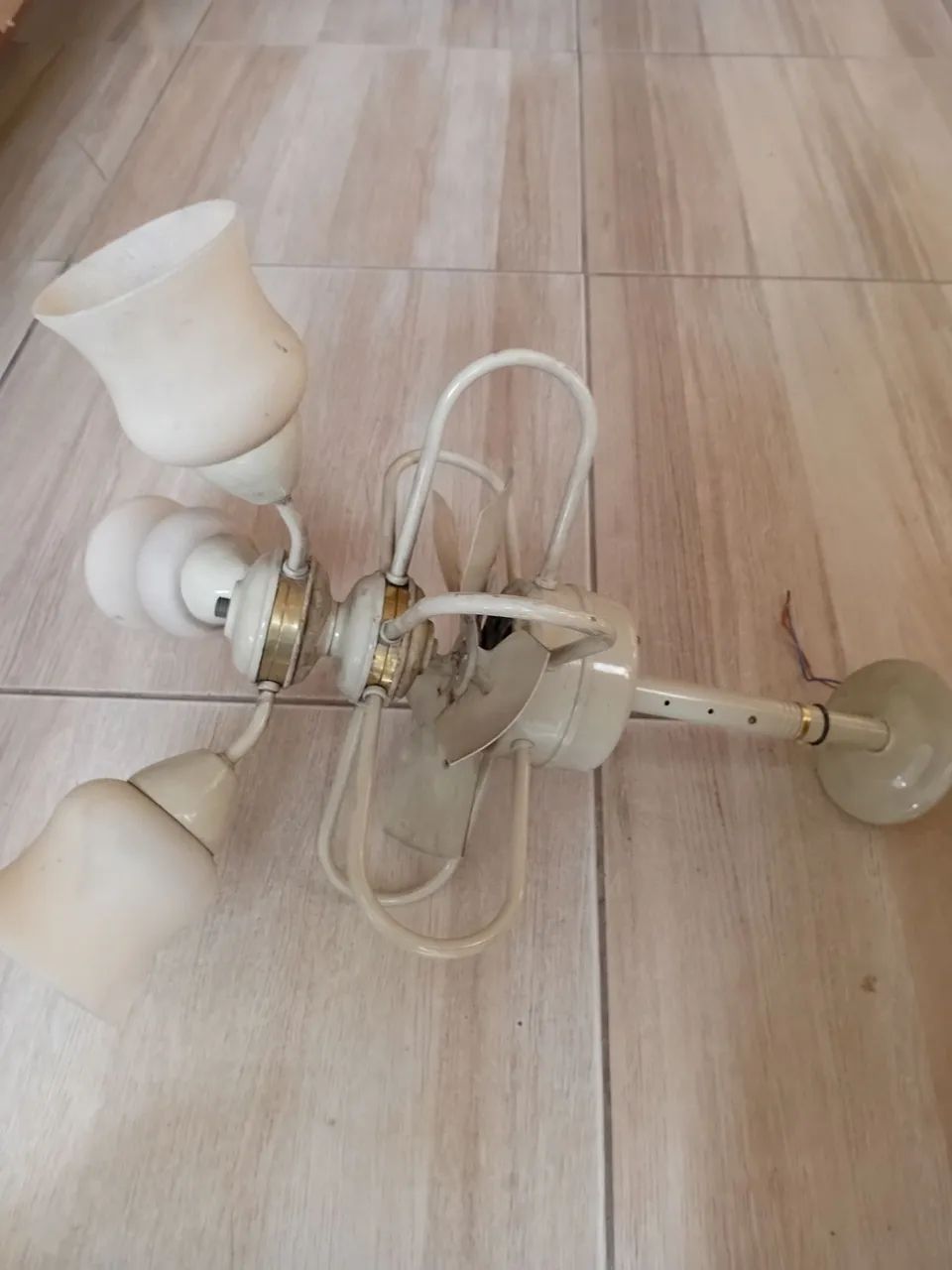 Lustre antigo com Cúpulas  - Foto 2