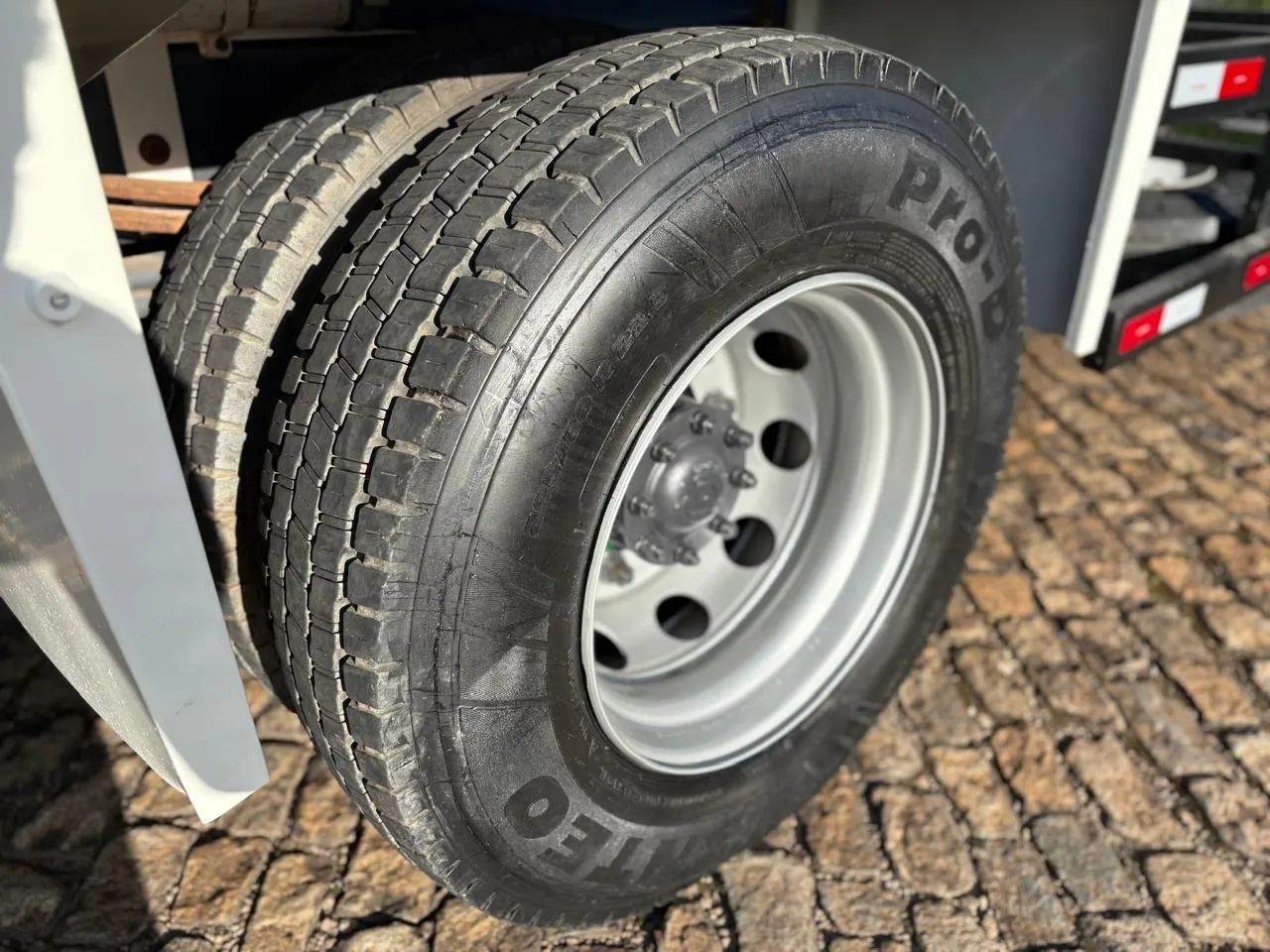 CAMINHÃO VM 270 HIDROJATO COMBINADO TOCO - Foto 3