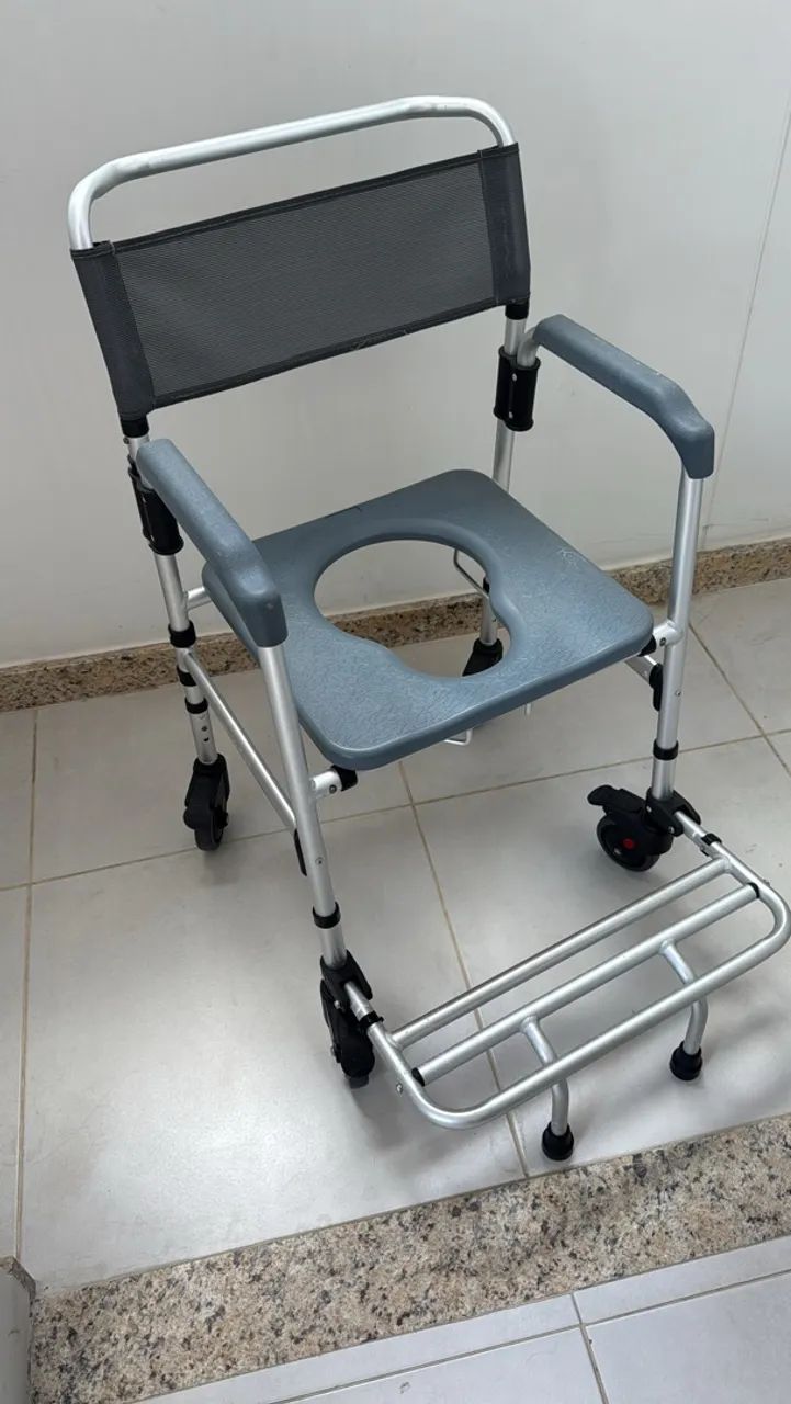 Cadeira de banho NOVA
