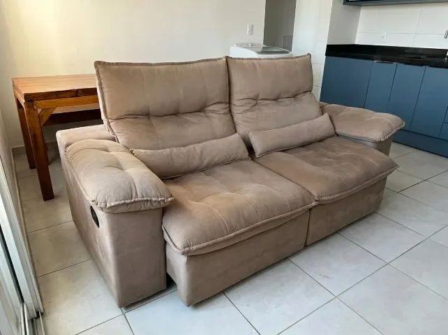 Sofá Retrátil 2,10m - Muito Confortável e Espaçoso! Tecido Suede - Foto 2