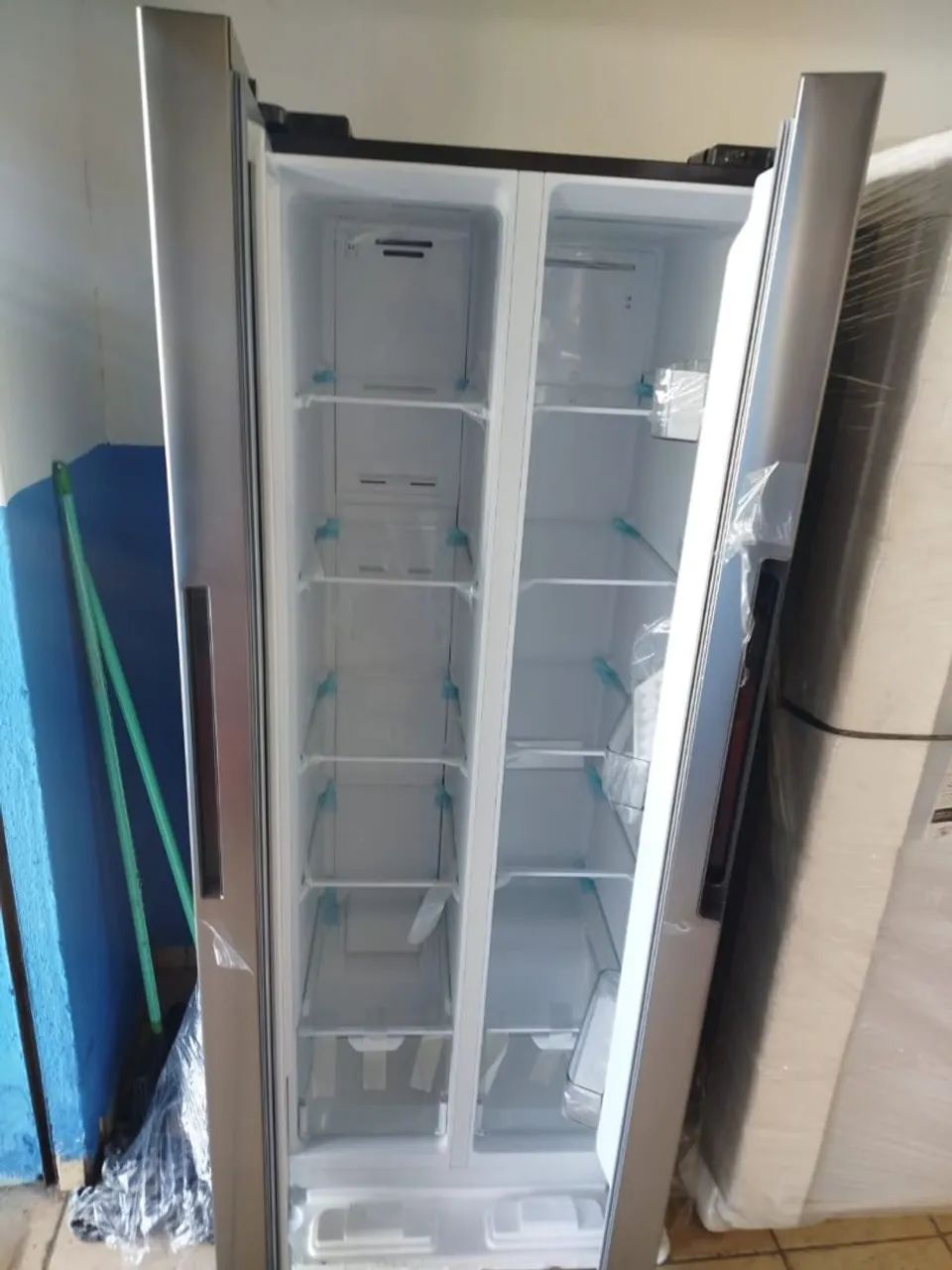 Geladeira side by  side  HQ 127v nova duplex com parcelamento sem juros - Foto 2