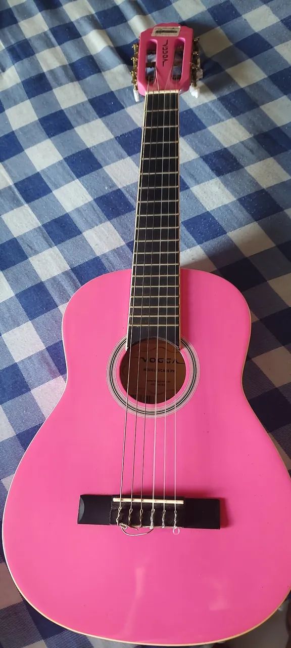 Violão feminino 