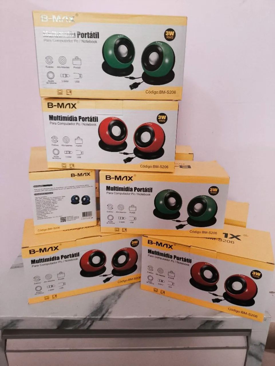 Caixa de som  B MAX multimídia portátil  pra notebook computadores - Foto 4