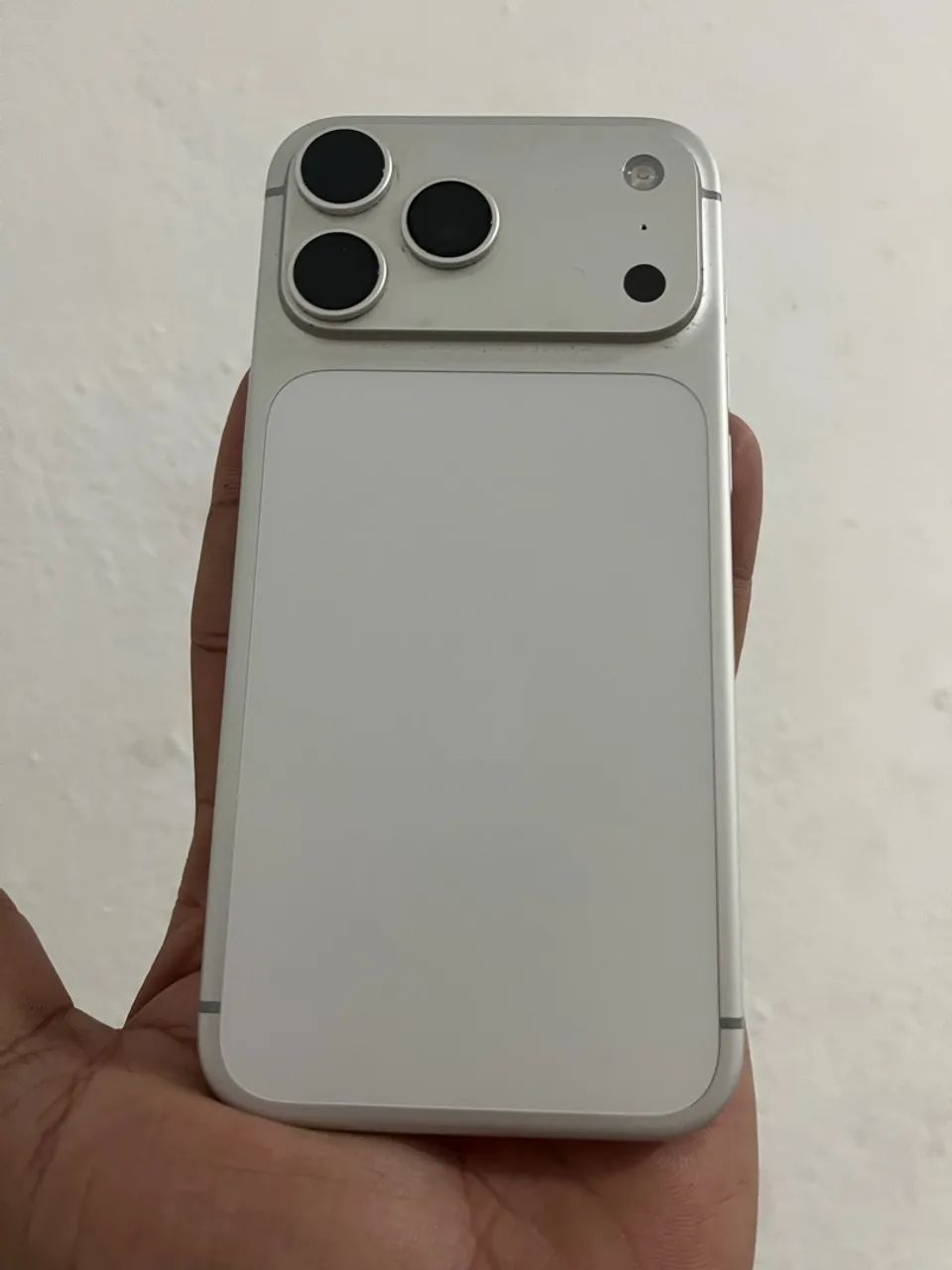 iPhone 17 pro Max Silver 256GB