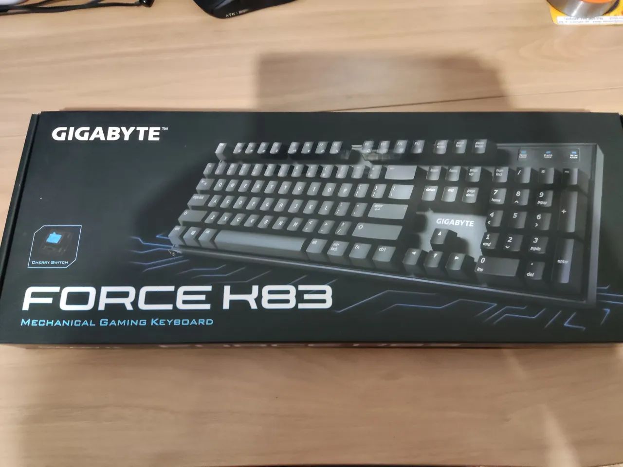 Teclado gigabyte force k83 cherry MX blue - Foto 2