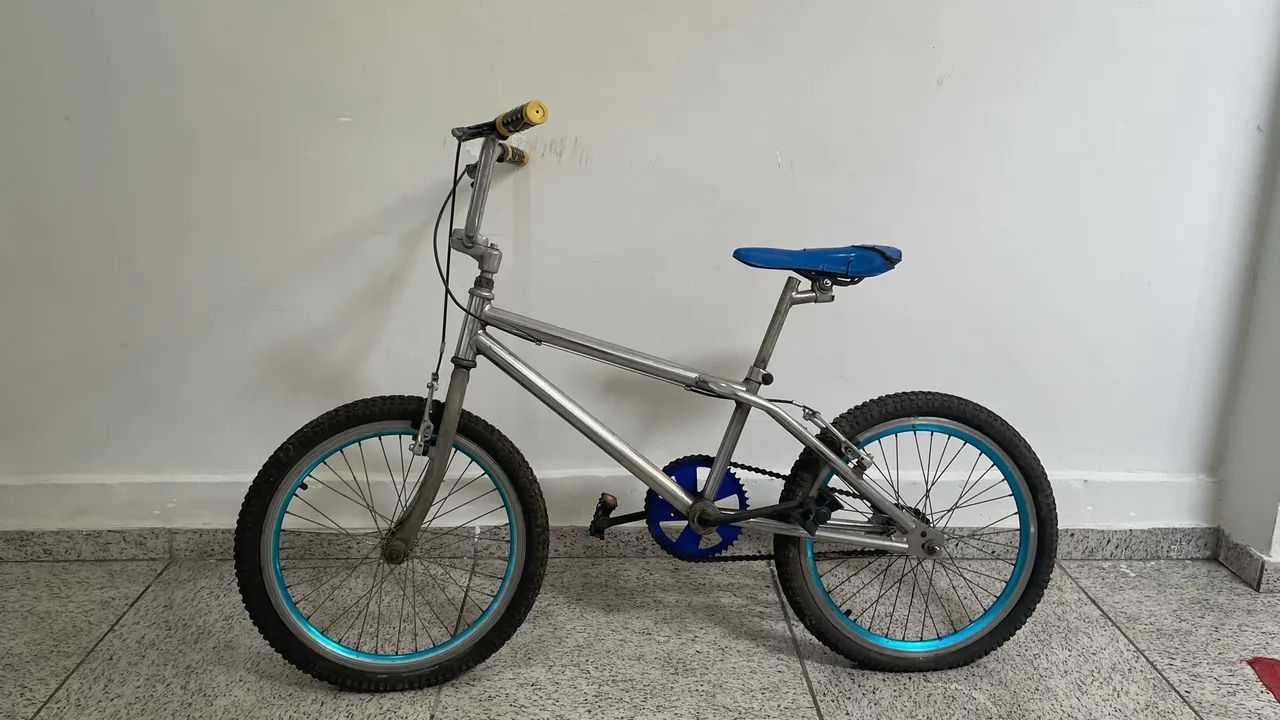 Bicicleta BMX Cromada 