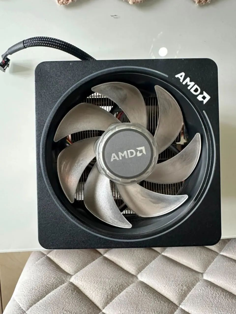 Cooler para Processador AMD Wraith Prism RGB