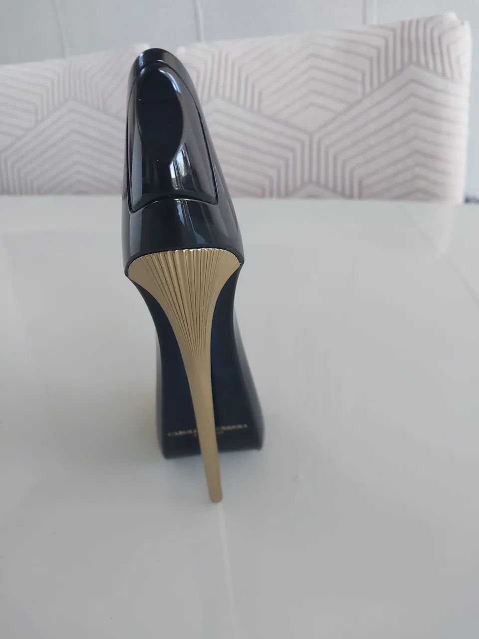 Vidro vazio perfume Carolina Herrera 80 ml scarpin - Foto 3