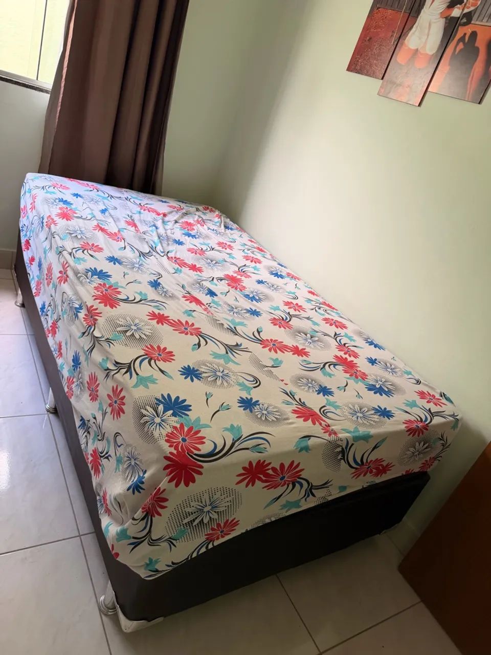 Cama Solteirão , cabe duas pessoas  - Foto 4