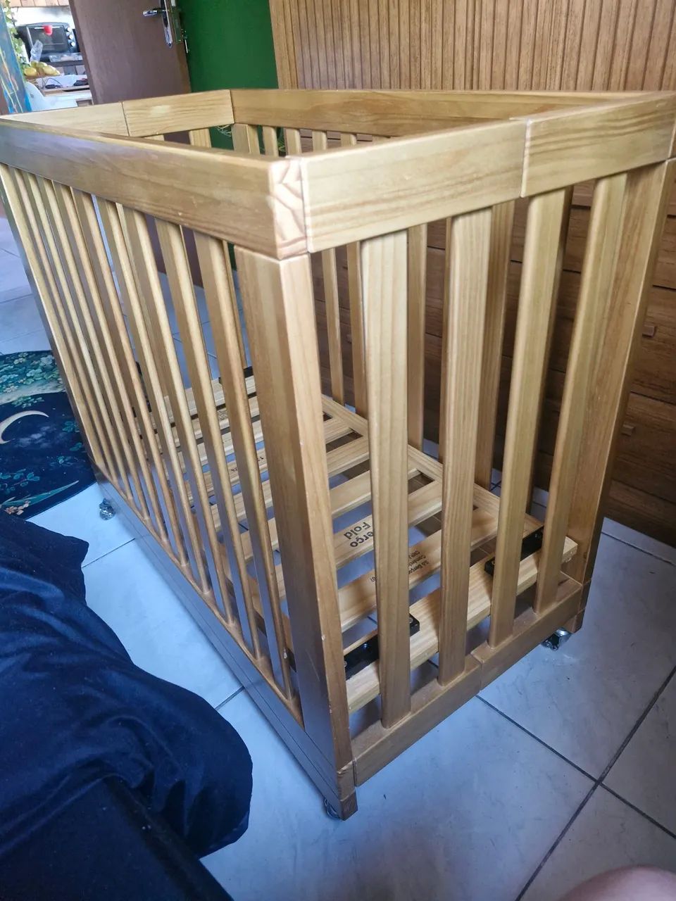 Mini berço de madeira - Foto 4