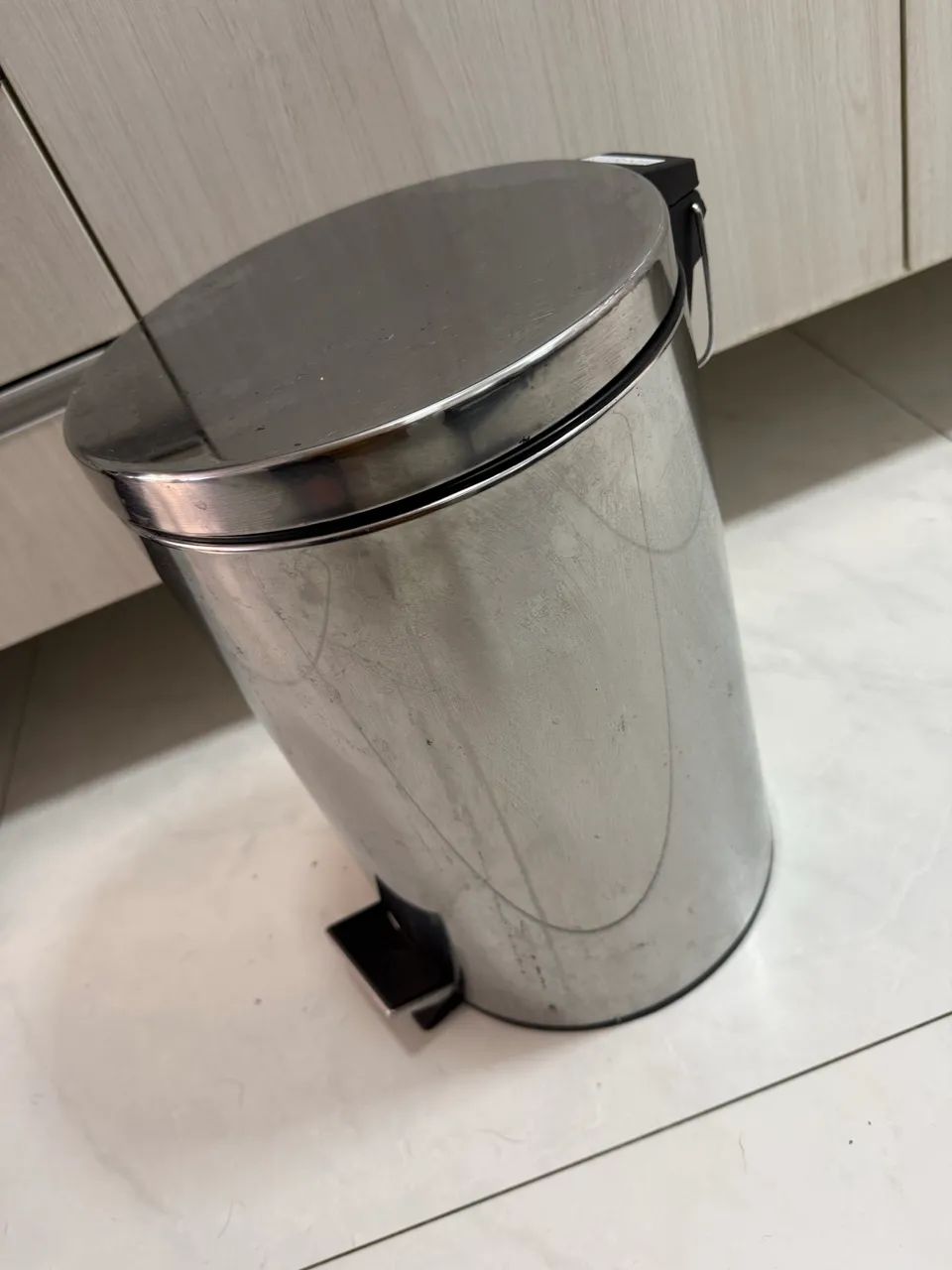 Lixeira alumínio 