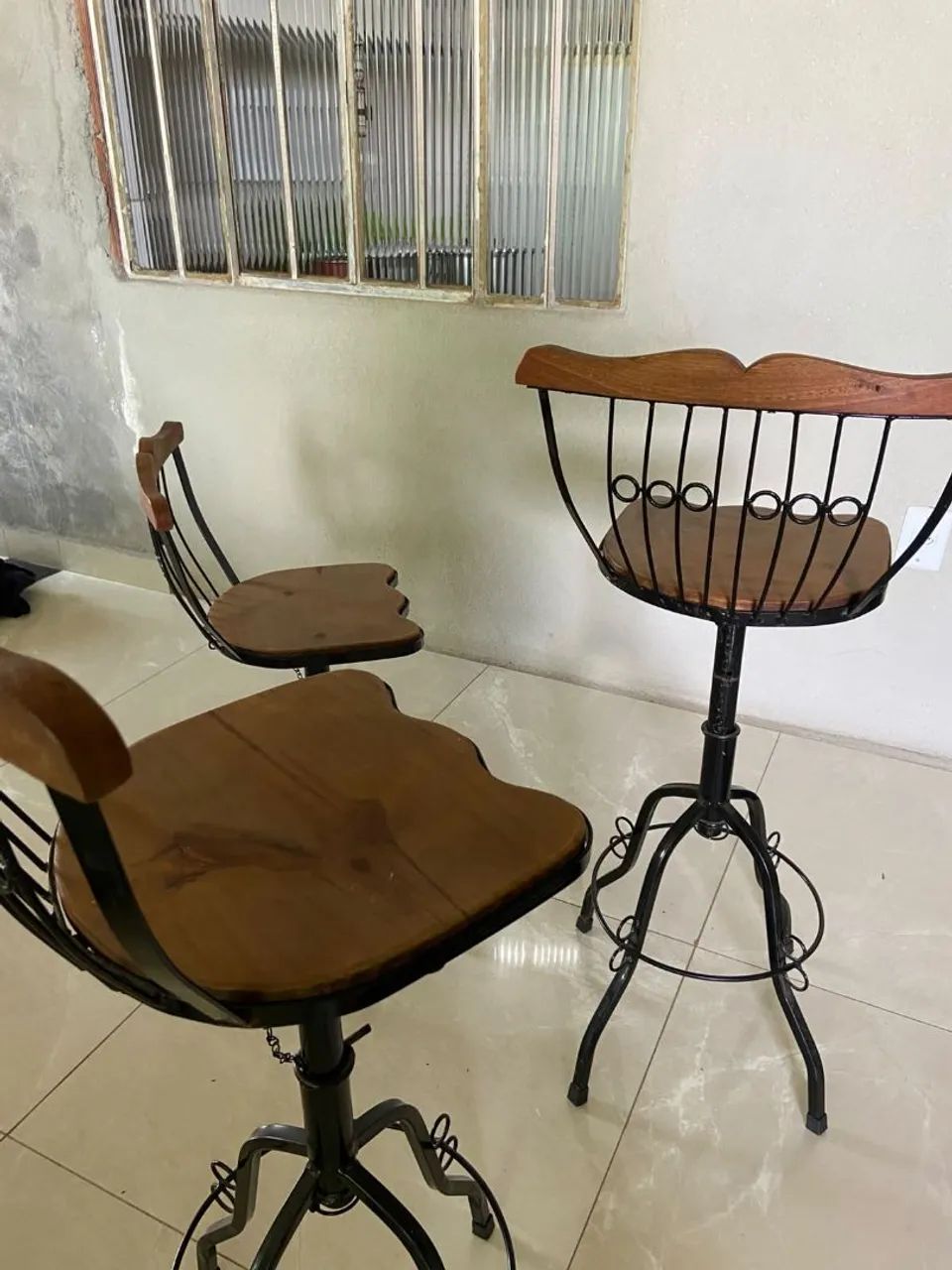 Kit 3 Banquetas Bistrô e madeira alta para Bancada  - Foto 3