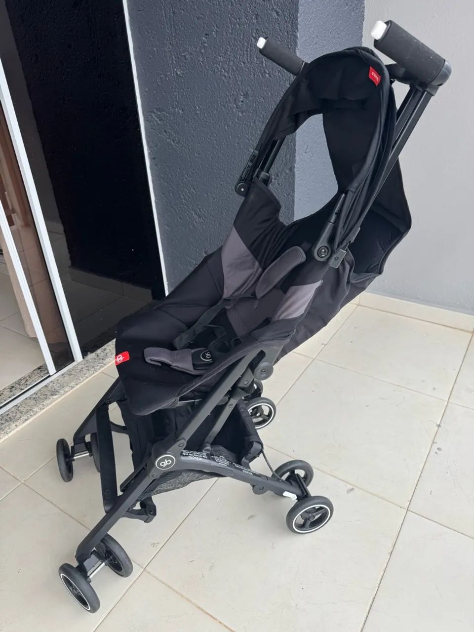 Carrinho De Bebê Gb Gold Pockit+ All-terrain Velvet Black ( compacto) - Foto 2