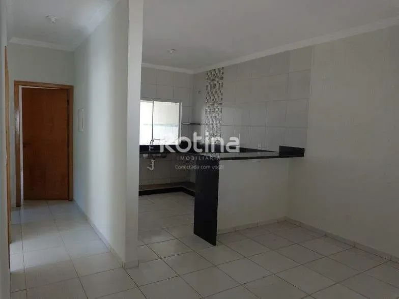 Excelente área comercial no Bairro Martins/Osvaldo. - Foto 4