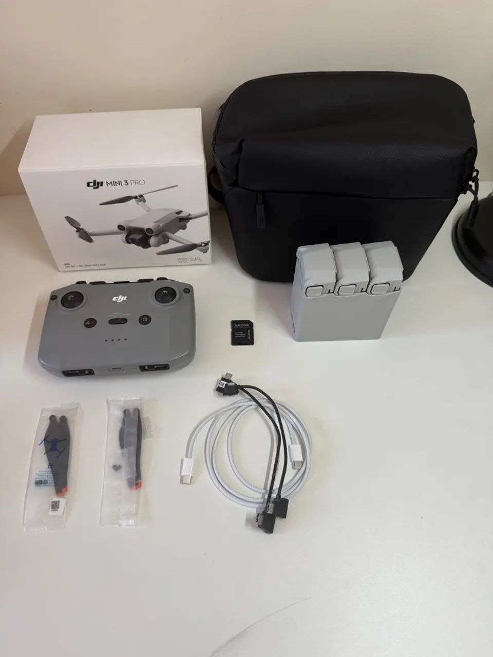 DJI Mini 3 Pro combo Fly More - Foto 3