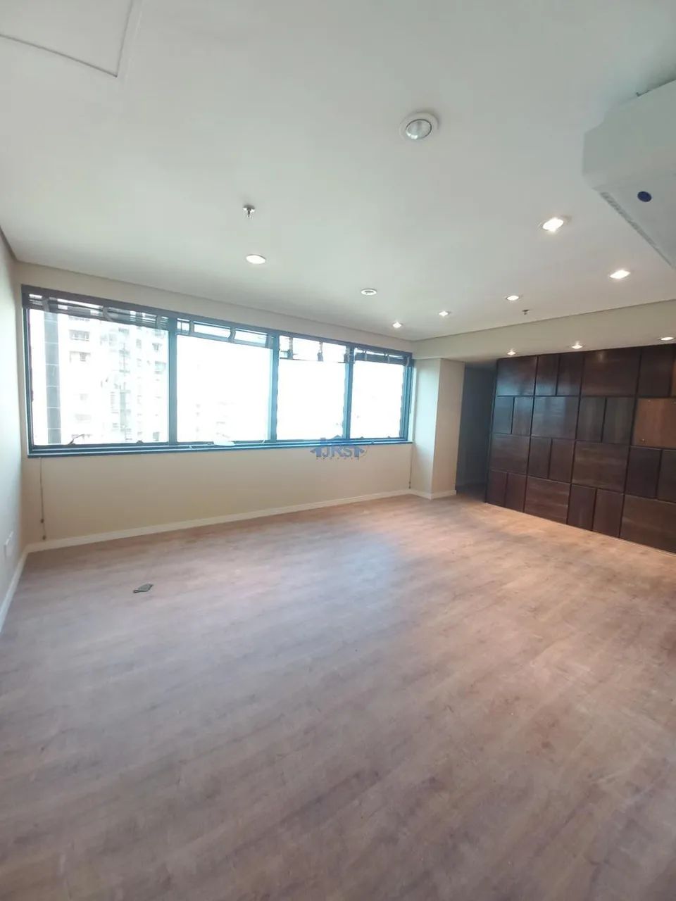 Sala para alugar em Barueri, Alphaville Industrial, com 223 m², Edifício Personal Business - Foto 2