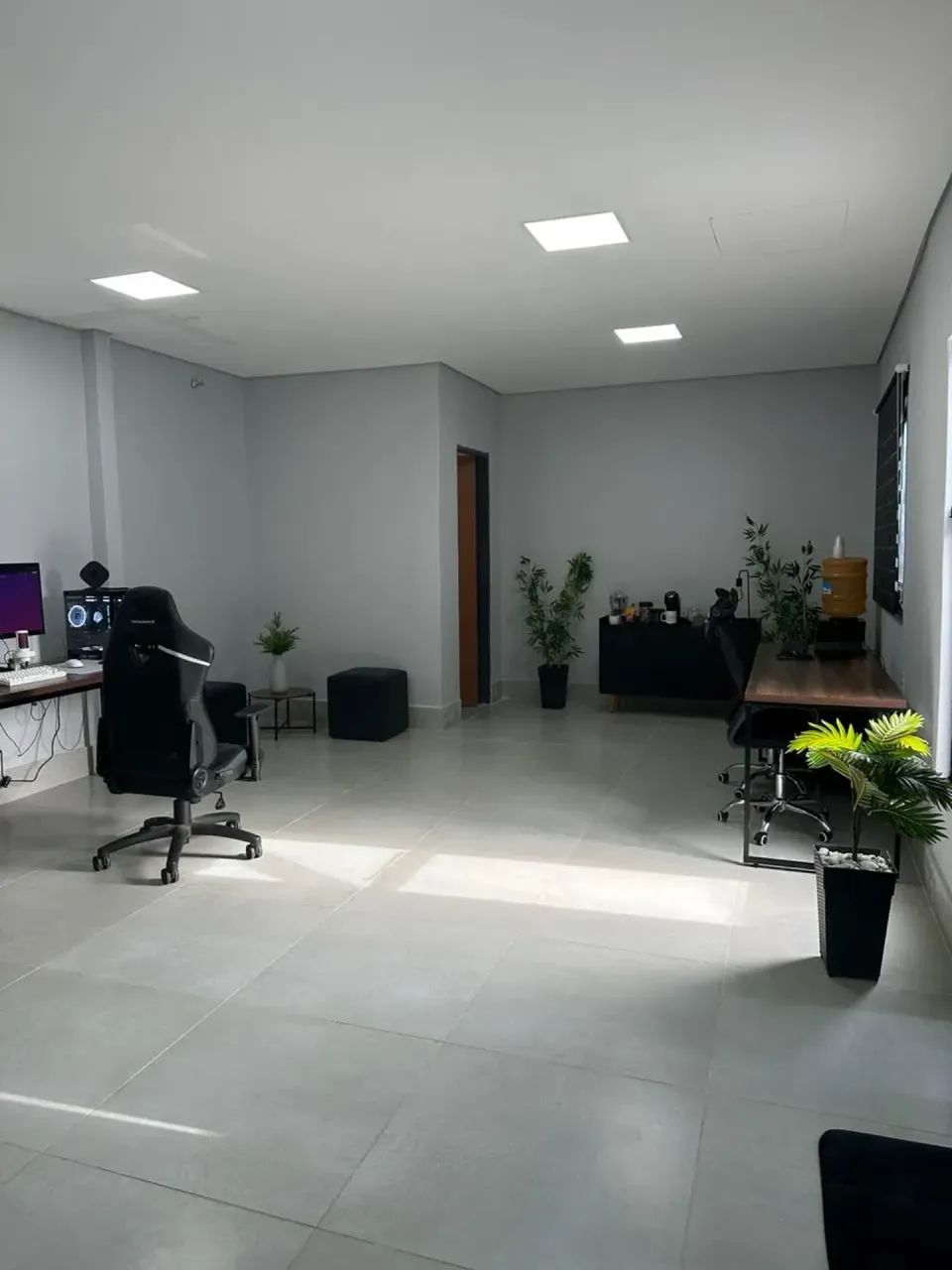 2 SALAS COMERCIAIS, REFORMADAS, REGIÃO DO PARQUE CUIABÁ E ATALAIA, SEMI-MOBILIADA, SIS SEG - Foto 2