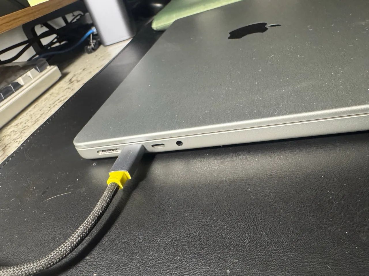 Macbook Pro 14 M2 pro 16BG (Ram) 512GB - Foto 3